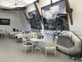 Inne i caféet