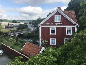 Mot Oliviagården.
