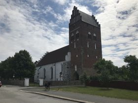 Åhus kyrka