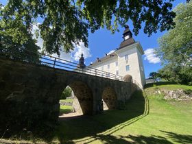 Ekenäs slott med stenbron